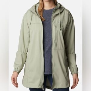 Brand New Columbia Lightweight Softshell Jacket - Size XXL with tag on !